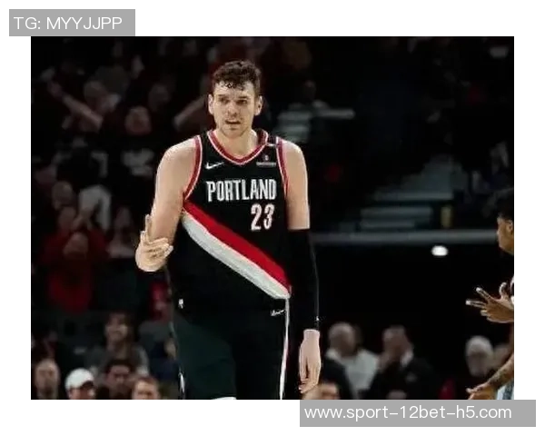 克林根在比赛中受伤手臂不适开拓者媒体人希望只是轻伤无大碍 克林根在比赛中受伤手臂不适开拓者媒体人希望只是轻伤无大碍