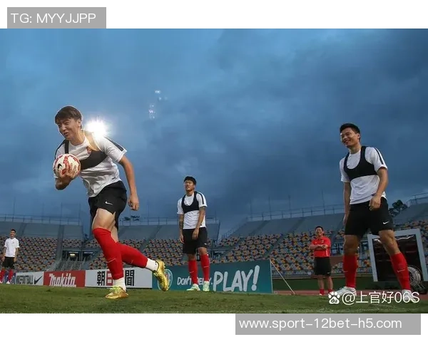 贺炜:面对失利中国队不必气馁未来仍需努力和提升 贺炜:面对失利中国队不必气馁未来仍需努力和提升